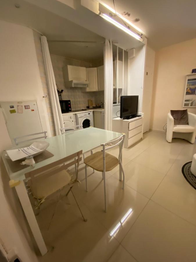 Appartement 2 Chambres - Suquet, Terrasse Et Parking 戛纳 外观 照片