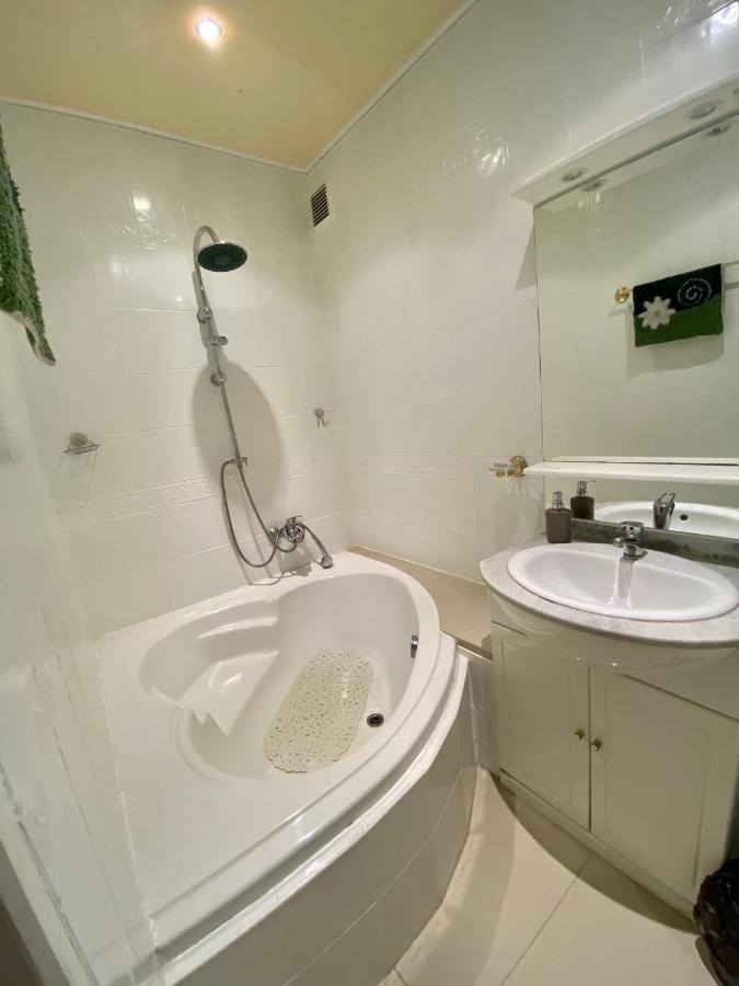 Appartement 2 Chambres - Suquet, Terrasse Et Parking 戛纳 外观 照片
