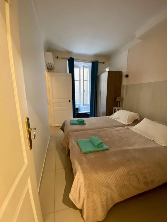 Appartement 2 Chambres - Suquet, Terrasse Et Parking 戛纳 外观 照片
